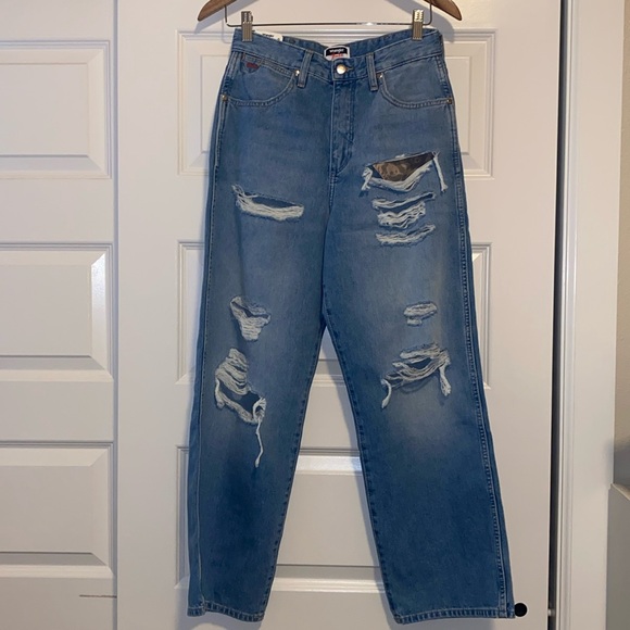 NWT Wrangler X Fender Loose Destructed Mom Jean - Picture 5 of 12